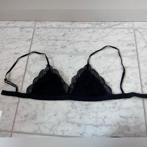- Aritzia black lace bra